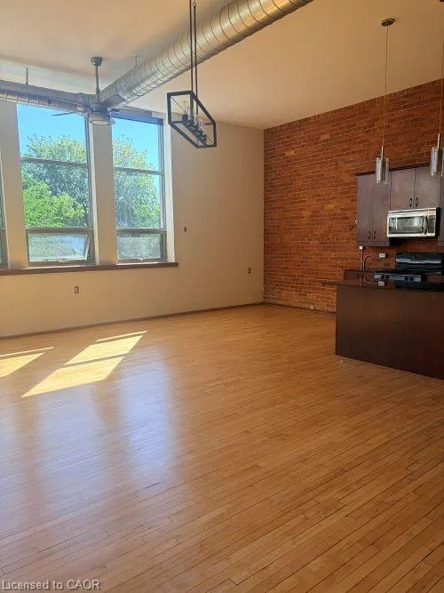 357 Hunter Street W #22