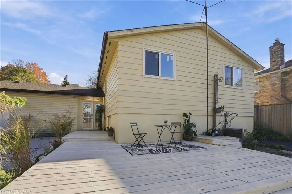 84 Elgar Avenue