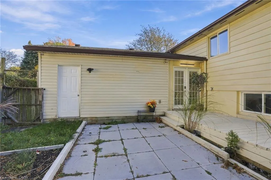 84 Elgar Avenue