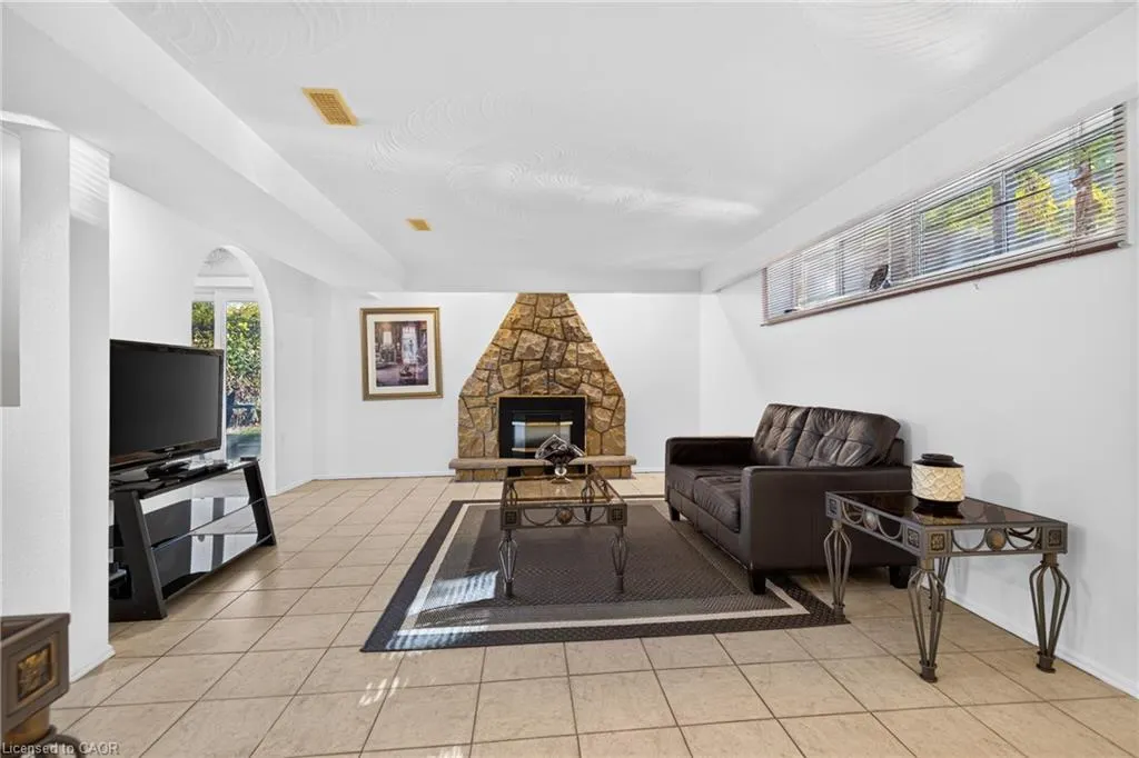 723 Greenhill Avenue
