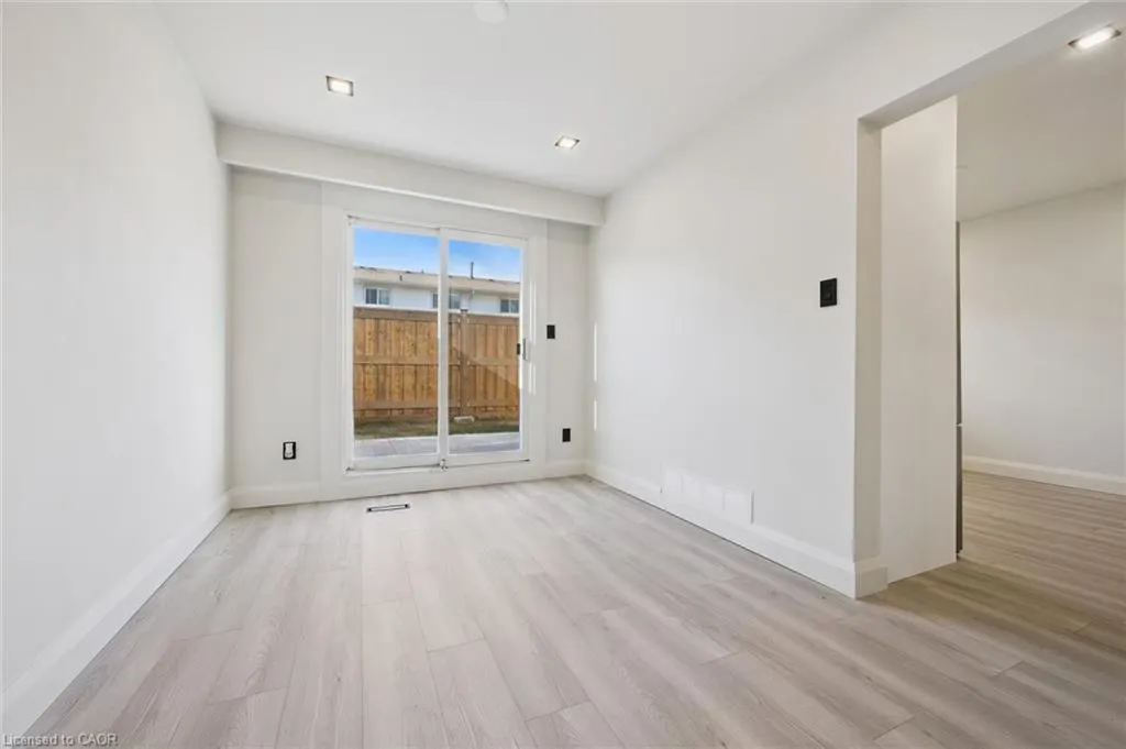 5475 Lakeshore Road #107
