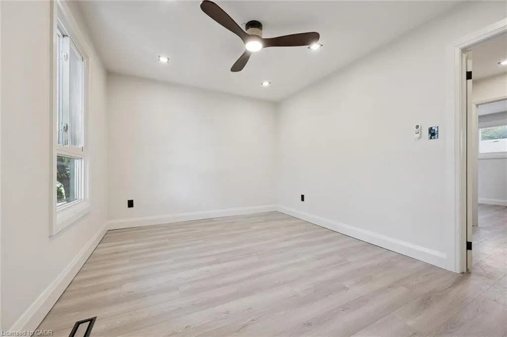5475 Lakeshore Road #107