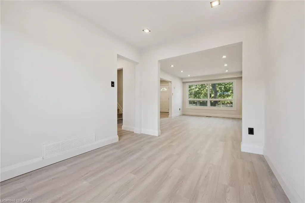 5475 Lakeshore Road #107