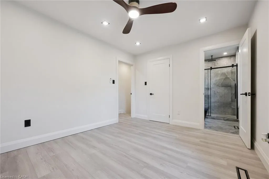 5475 Lakeshore Road #107