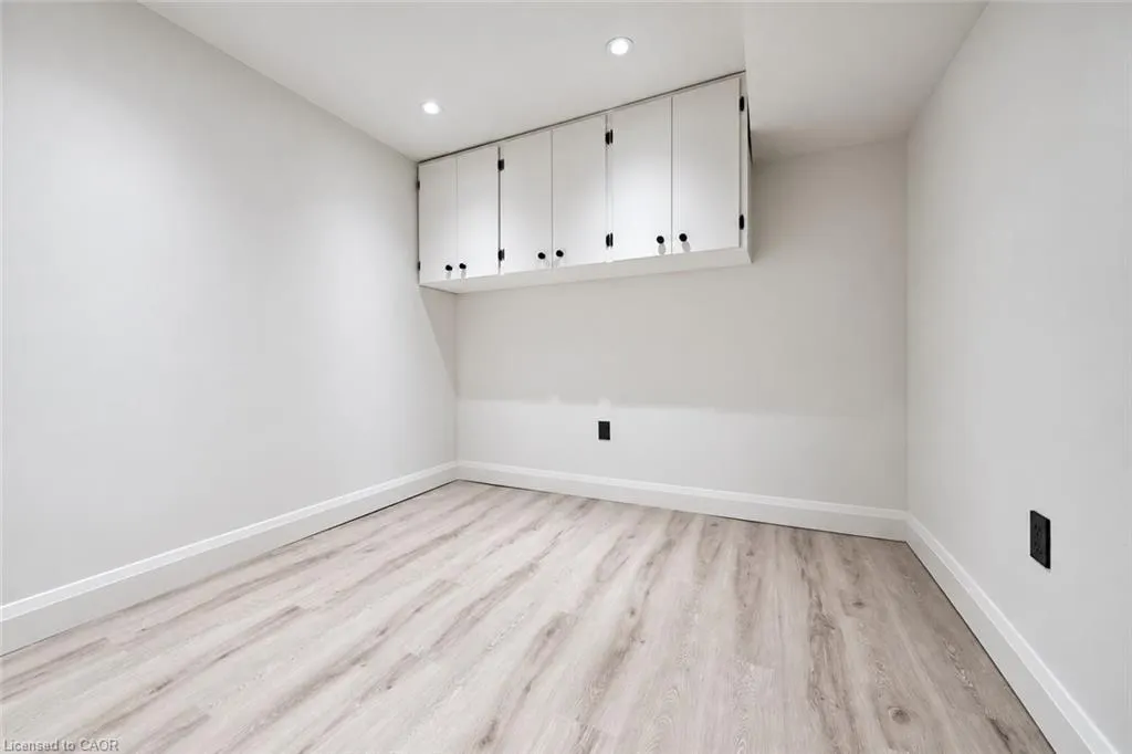 5475 Lakeshore Road #107