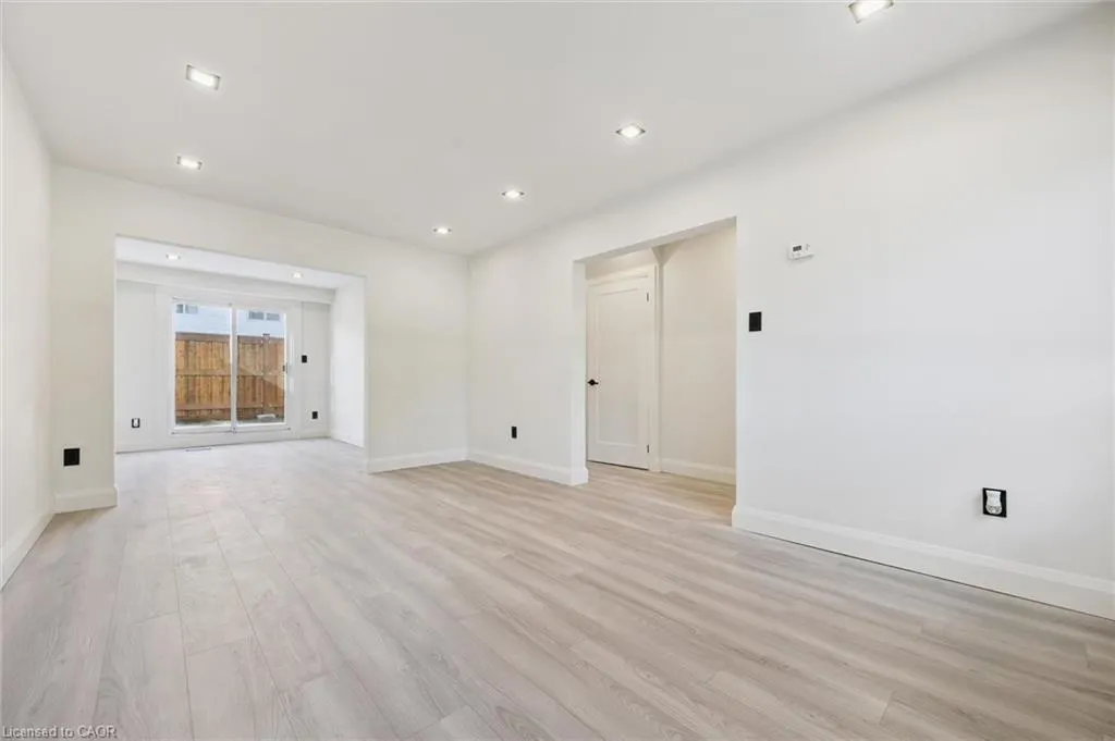 5475 Lakeshore Road #107