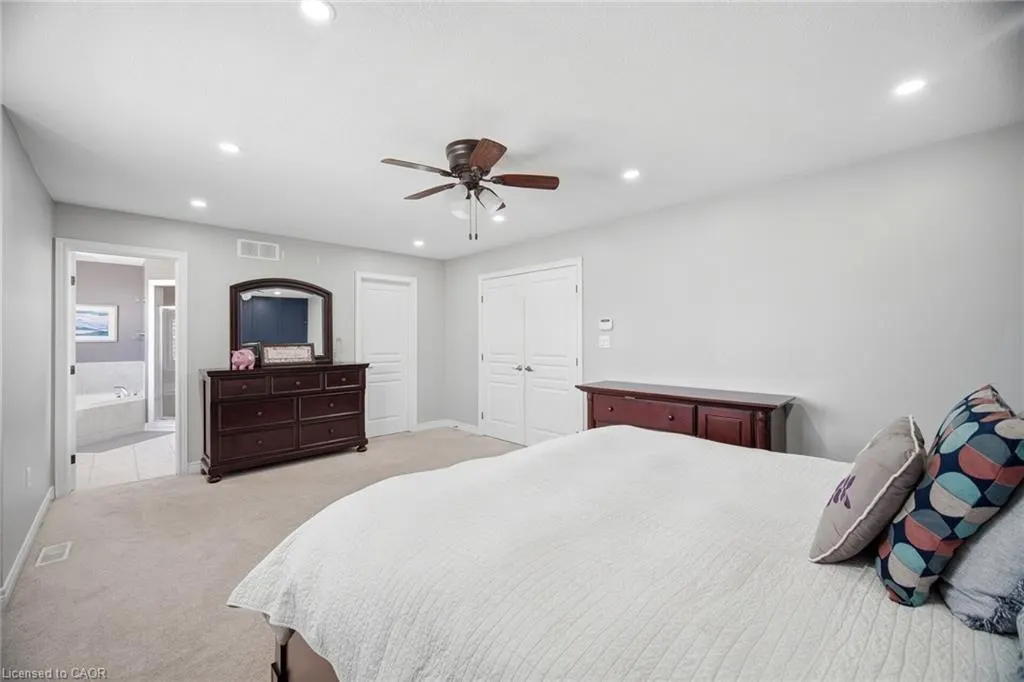 79 Garinger Crescent