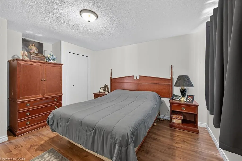 411 Queen Victoria Drive