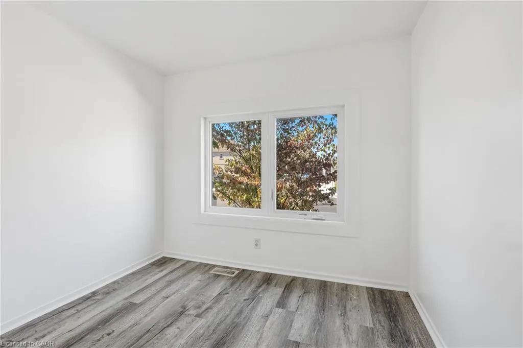 26 Sherman Avenue N