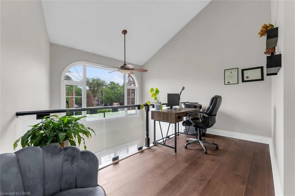 2110 New Street #6