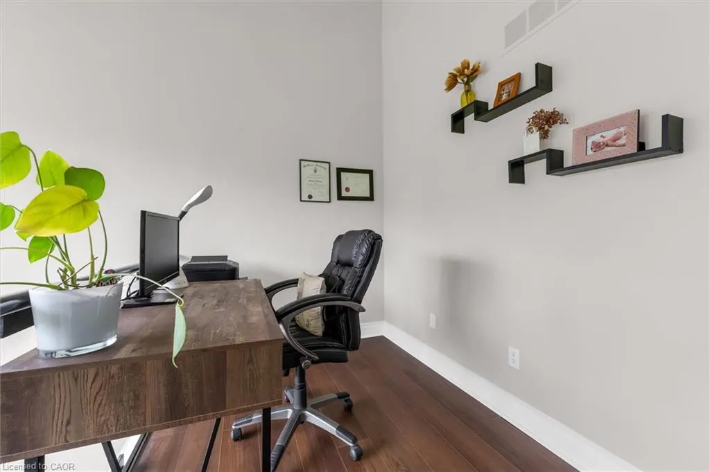 2110 New Street #6