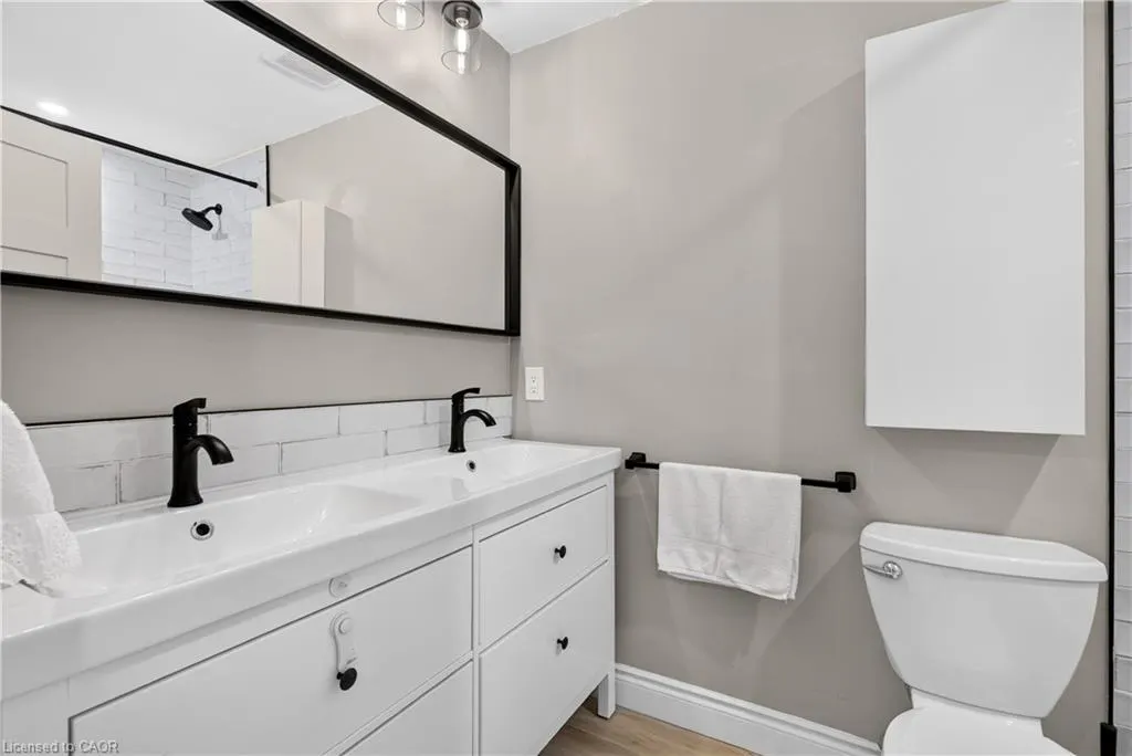 592 Aberdeen Avenue #1