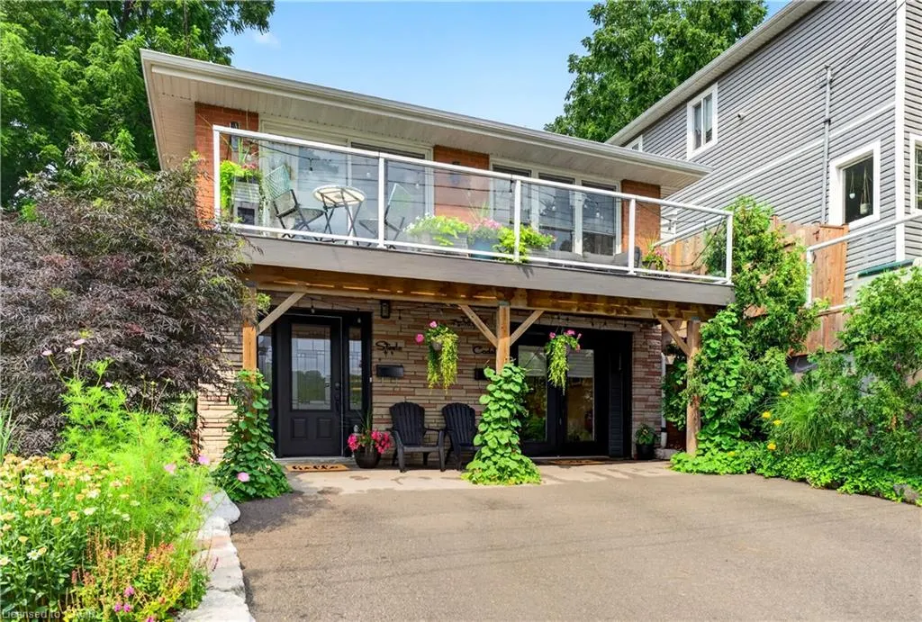 592 Aberdeen Avenue #1