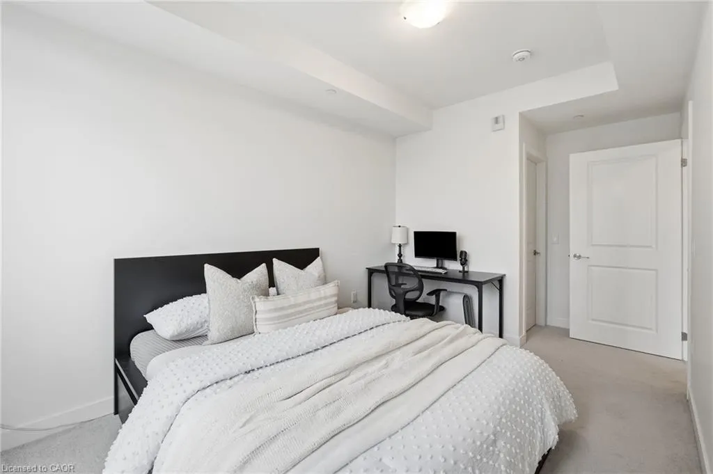 461 Green Road #206
