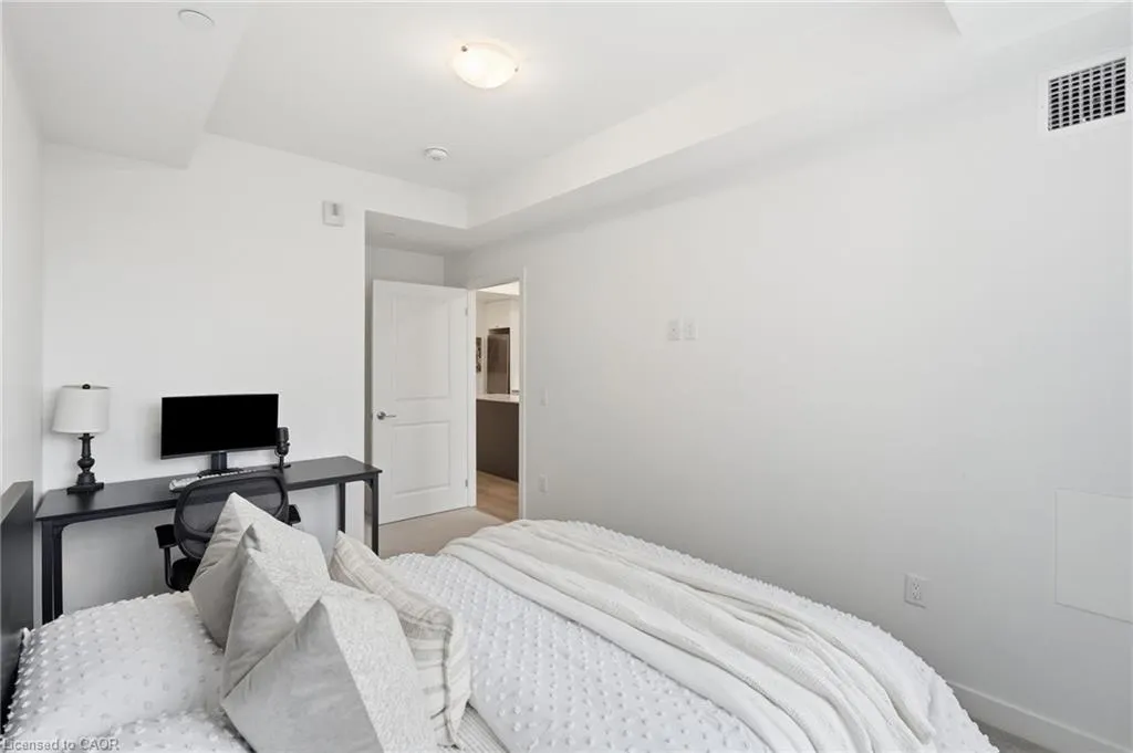 461 Green Road #206