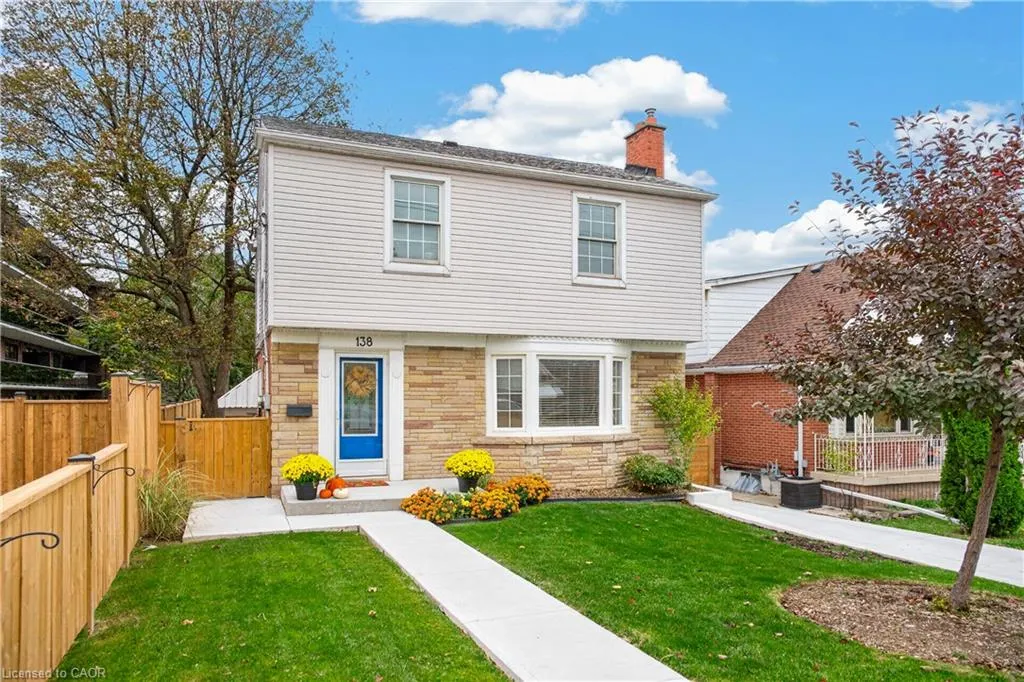 138 Cameron Avenue S