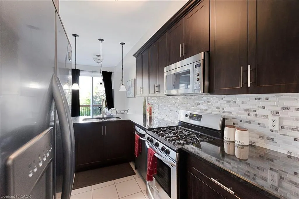 4142 Judson Common