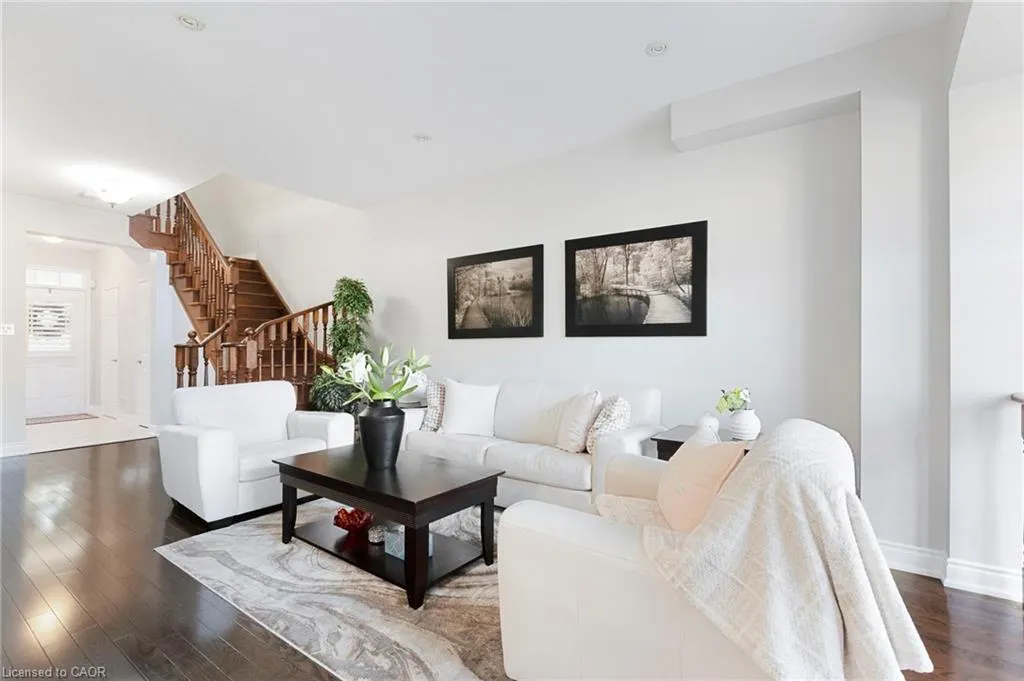4142 Judson Common