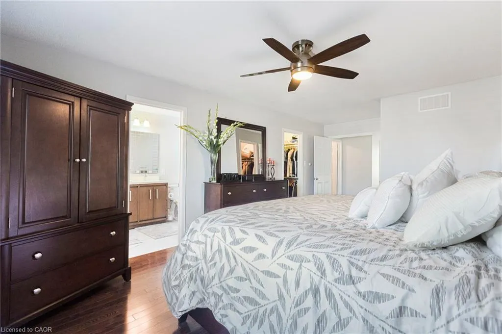 4142 Judson Common