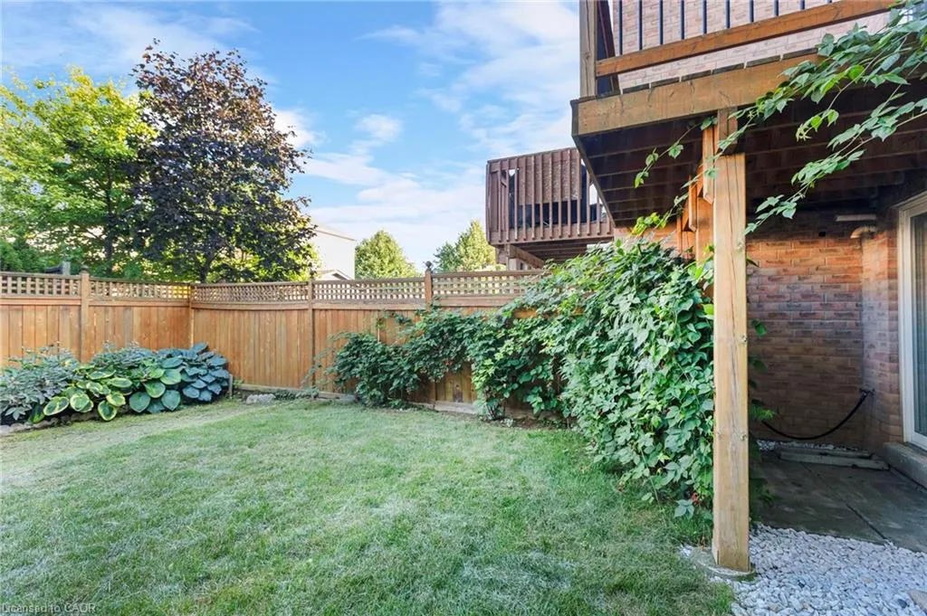 4142 Judson Common