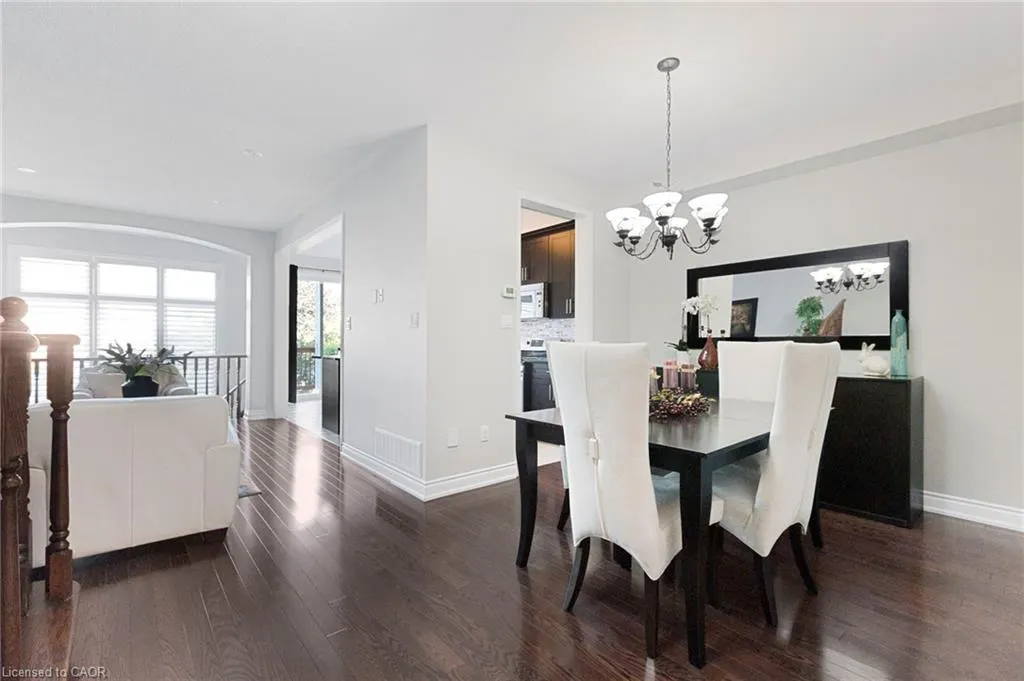 4142 Judson Common