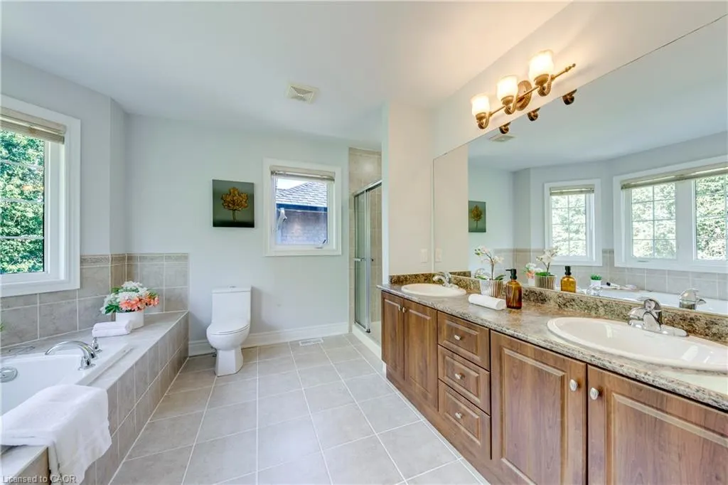 2241 Adirondak Trail