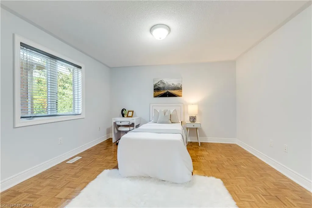 2241 Adirondak Trail