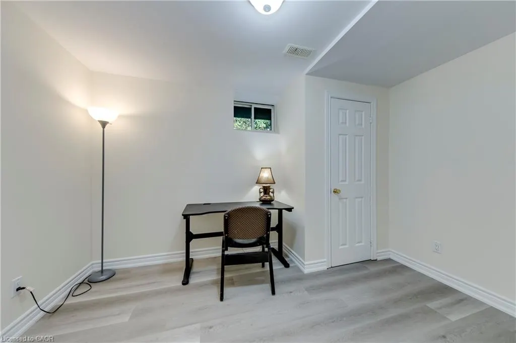 2241 Adirondak Trail