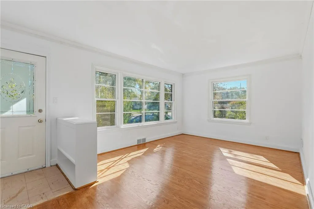 55 Lakeview Avenue