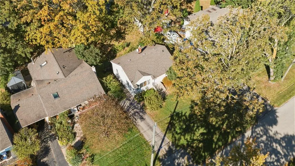 55 Lakeview Avenue