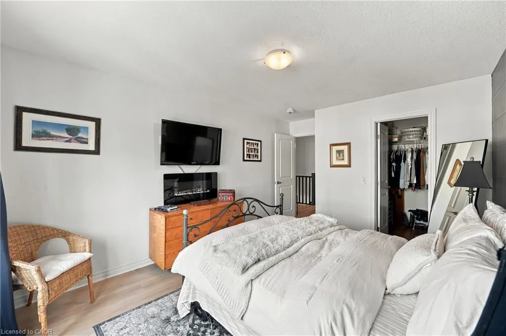 4 Waterview Drive