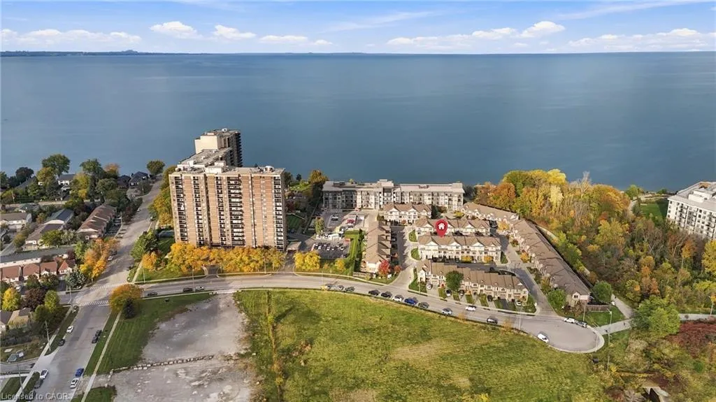 4 Waterview Drive