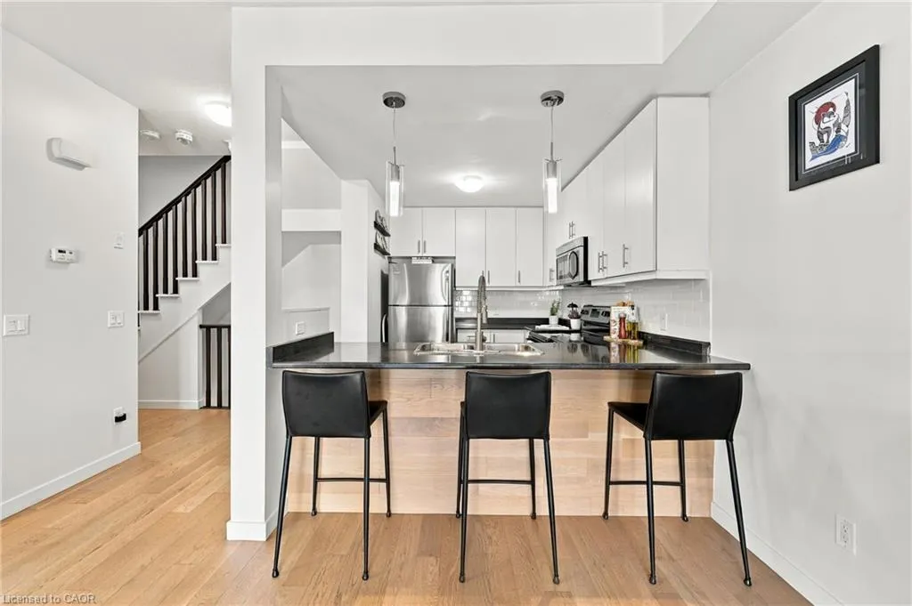 4 Waterview Drive