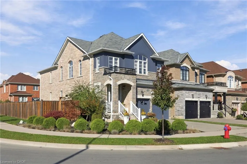 97 Narbonne Crescent
