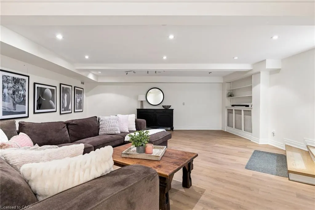105 Whittington Place