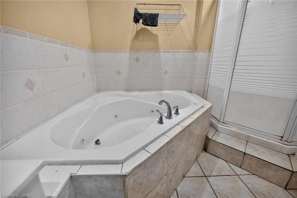 1292 Barton Street E