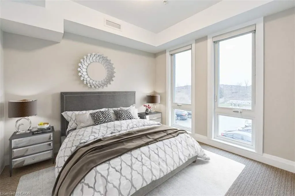 100 Bronte Street S #208