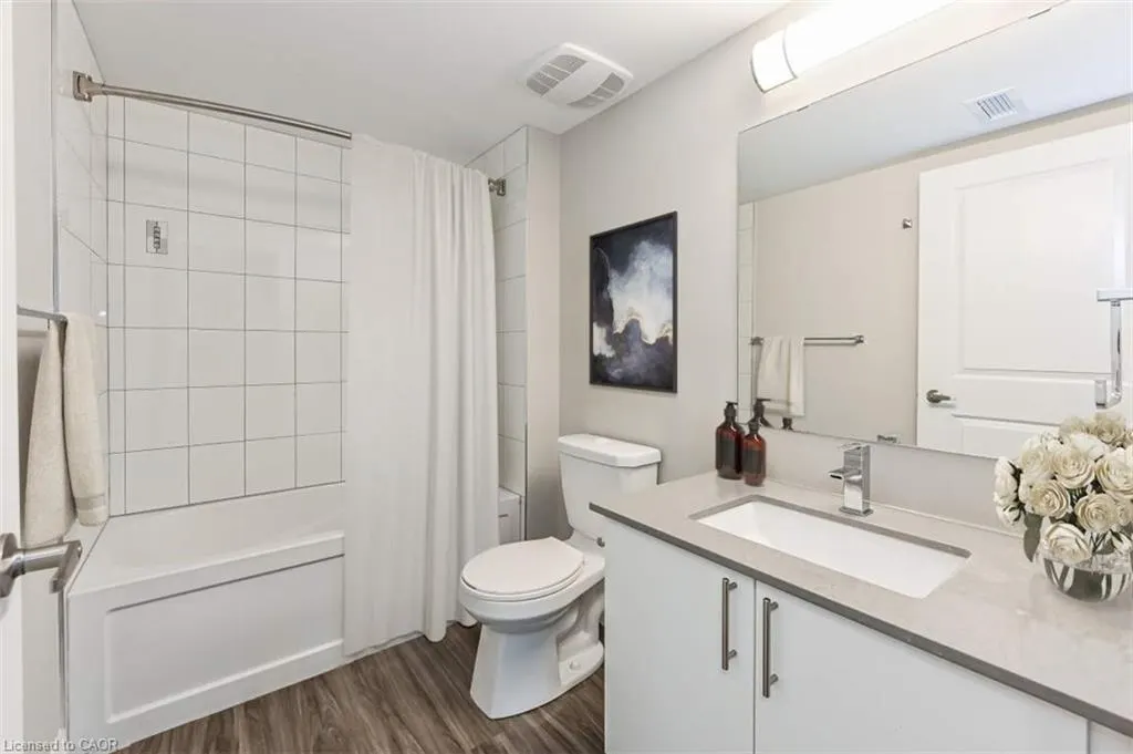 100 Bronte Street S #208