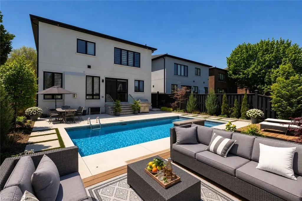 175 Burloak Drive W