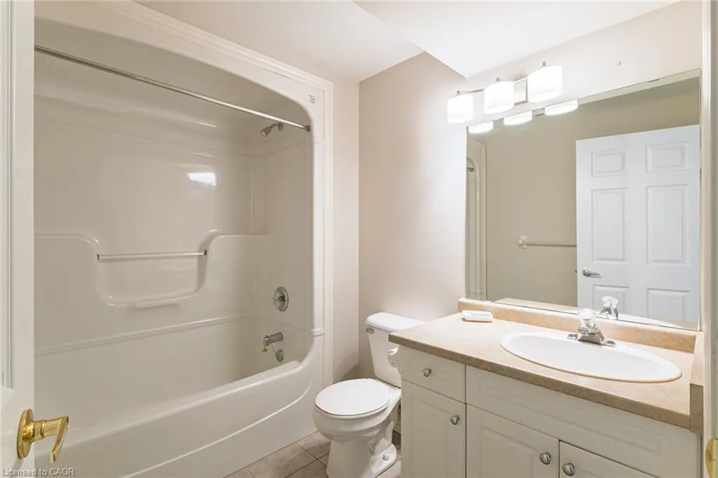 53 Beverly Street E #5