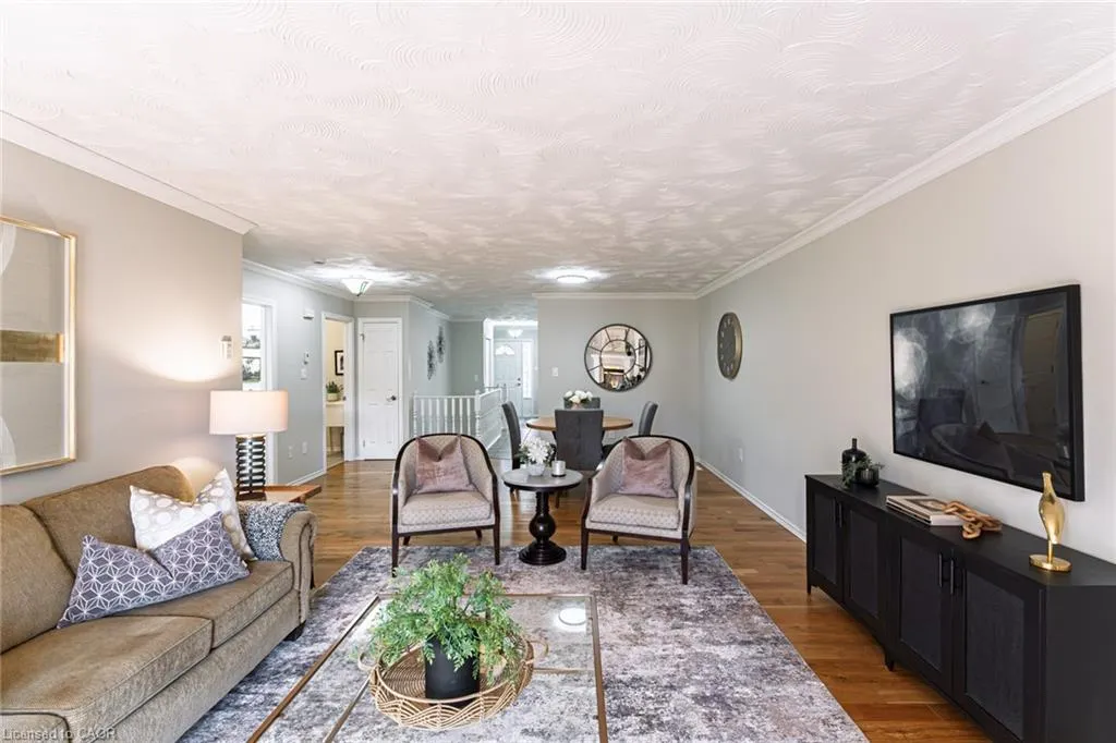53 Beverly Street E #5