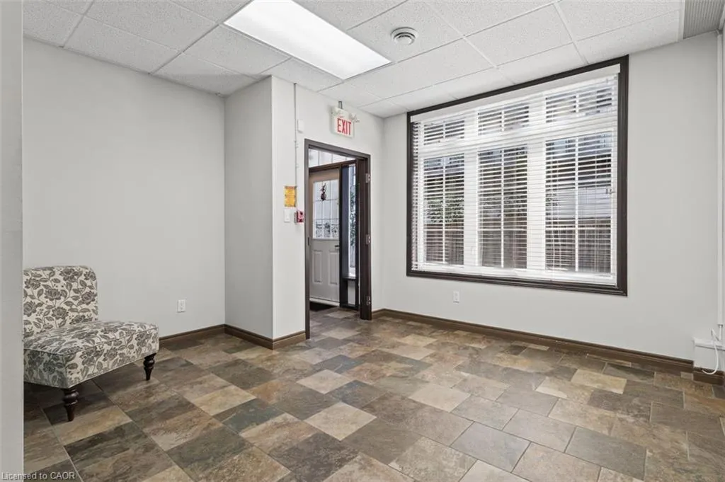 2090 Bates Common