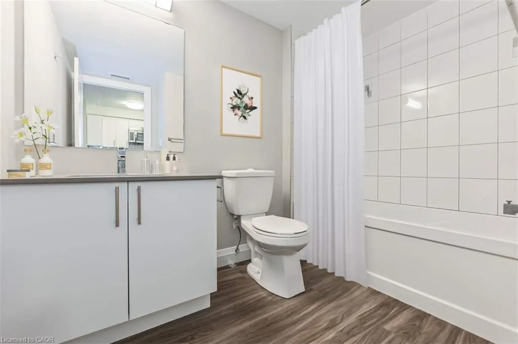 100 Bronte Street S #205