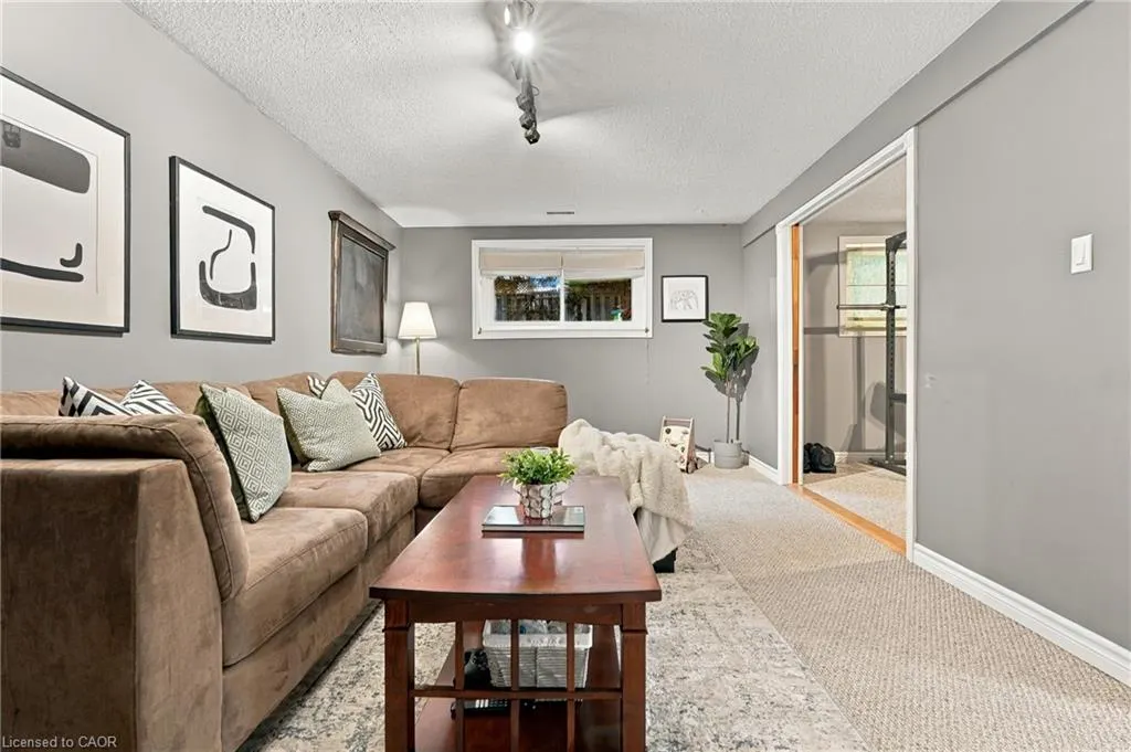 427A Dayna Crescent