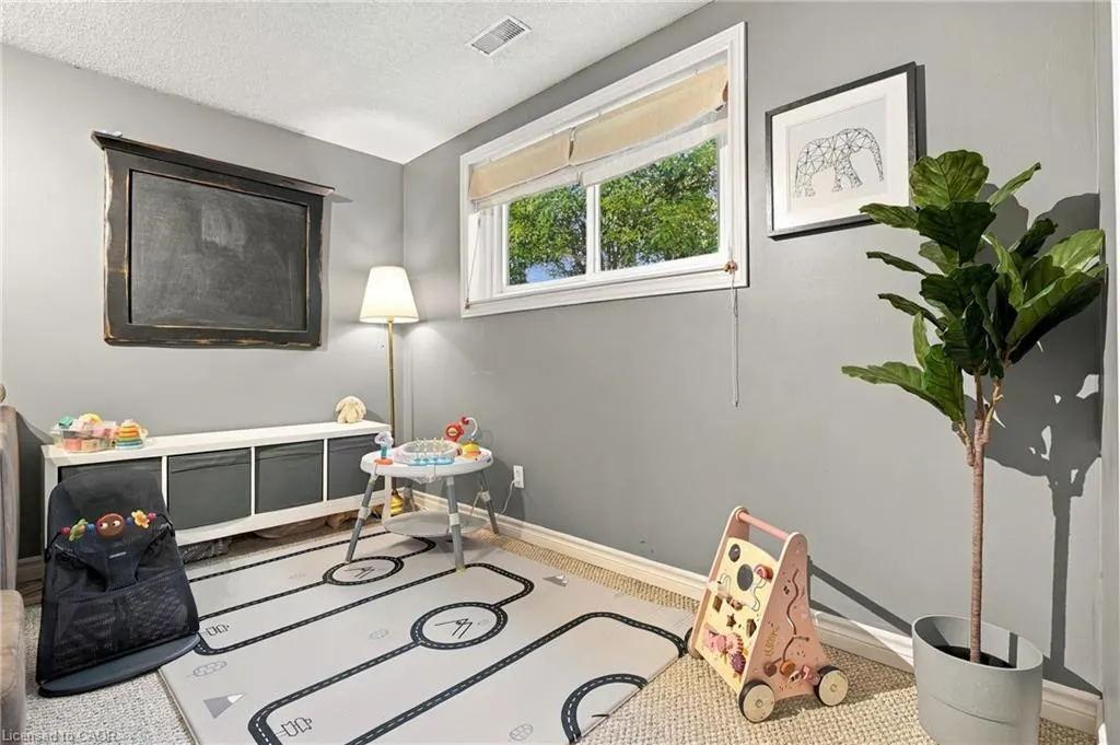 427A Dayna Crescent