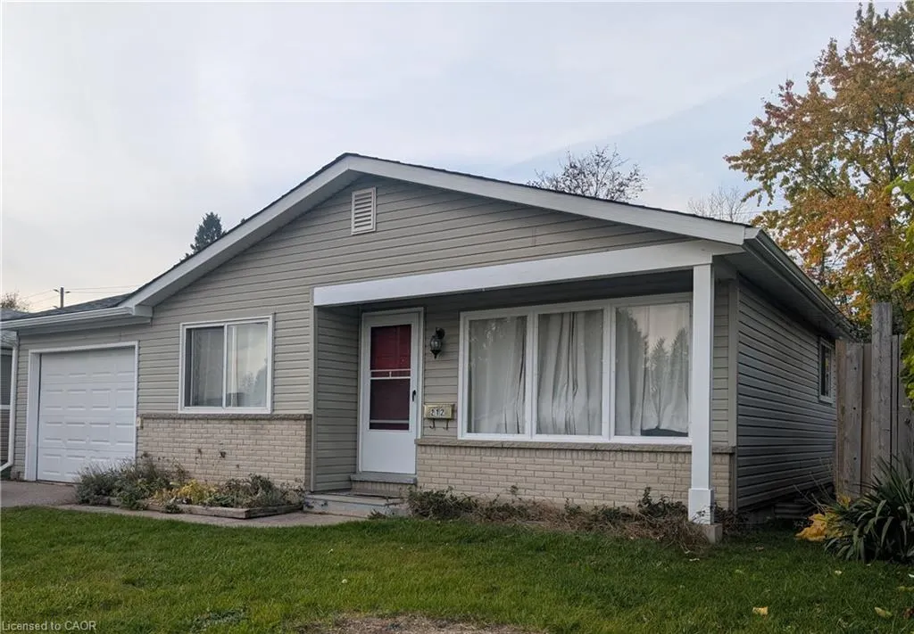212 Huntingdon Crescent