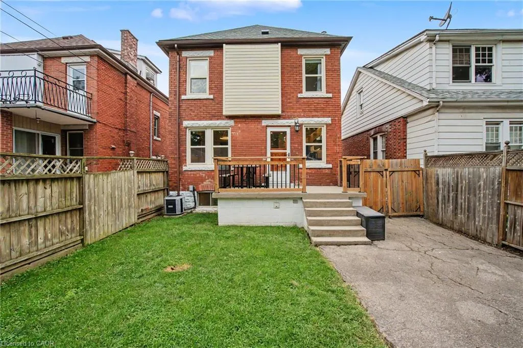72 Garside Avenue N