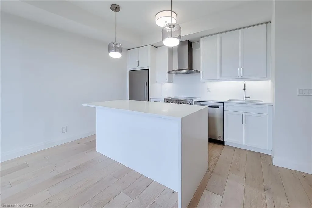 500 Brock Avenue #909