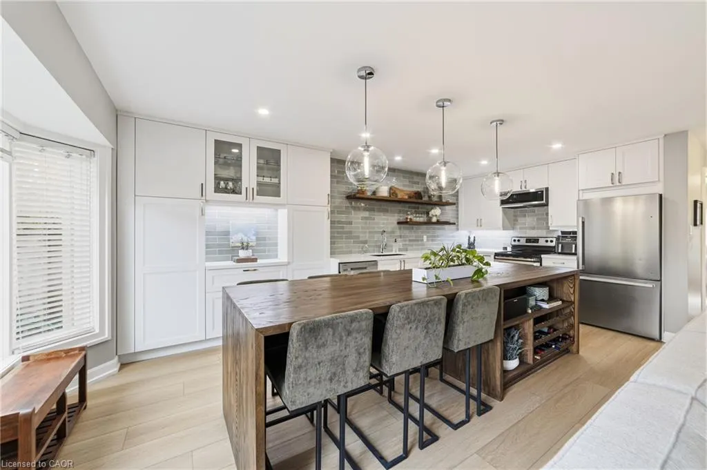 1335 Guelph Line #6