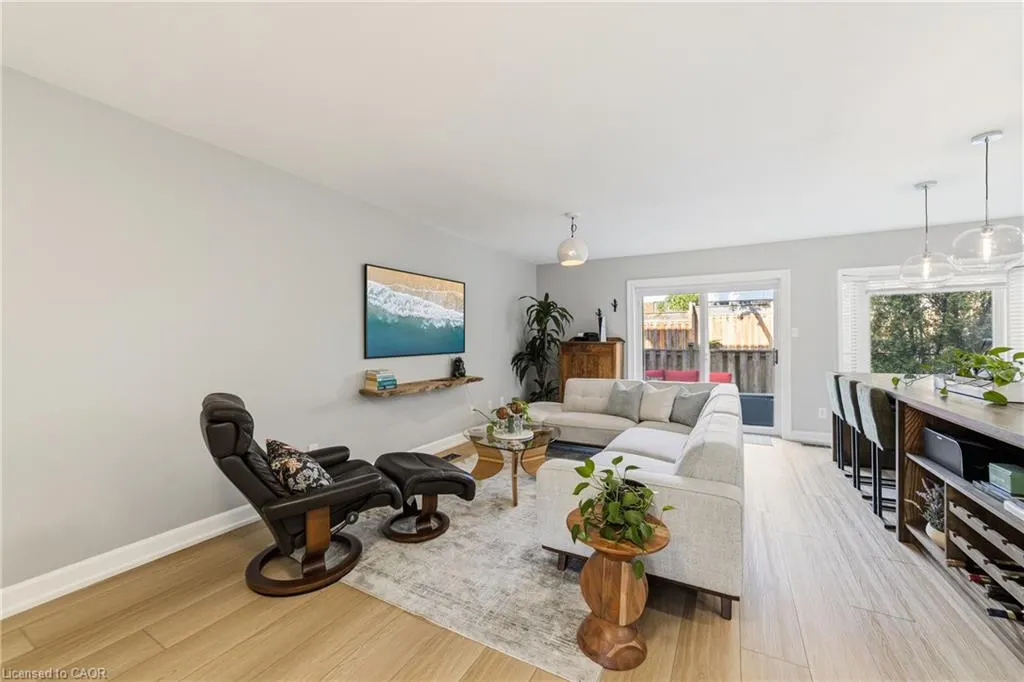 1335 Guelph Line #6